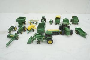 lot 175 image: Variety Kids Toy John Deere Tractors & Equipment