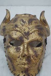 lot 192 image: Game of Thrones Son Of the Harpy Adult Costume Mask