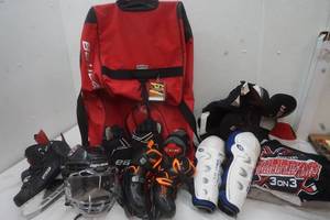 lot 210 image: Bauer Hockey Gear & Bag Youth Size 1-4 Gear
