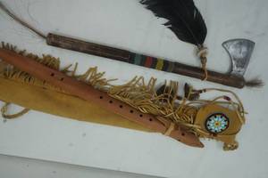 lot 214 image: Native Decor, Flute, Tomahawk