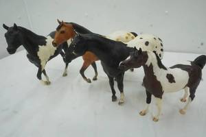 lot 228 image: Breyer toy horses