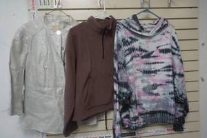 lot 263 image: Womens Clothing