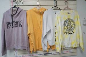 lot 264 image: Womens Clothing