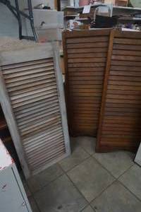 lot 297 image: 3 Swinging Wood Door Panels 17.5 x 43.5