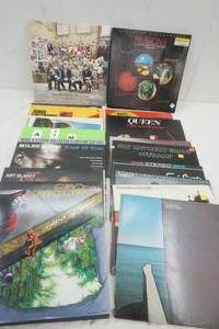 lot 331 image: Variety of Records & CD Season Set