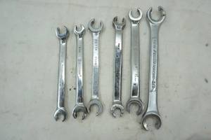 lot 363 image: Six Crescent Wrenches