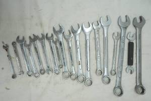 lot 365 image: Variety of Crescent Wrenches