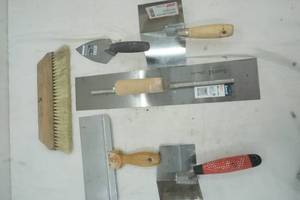 lot 371 image: Concrete Tools