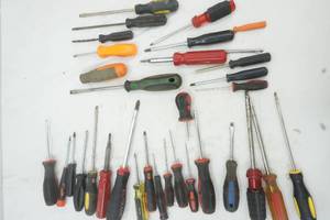 lot 383 image: Hand Tools