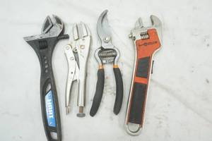 lot 390 image: Hand Tools