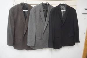 lot 435 image: suit jacket
