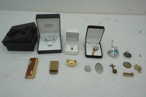 lot 446 image: jewelry