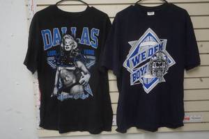lot 492 image: novelty tees