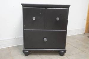 lot 508 image: night stand