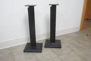 lot 510 image: speaker stand