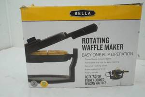 lot 1 image: New Bella Rotating Waffle Maker