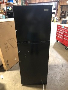 lot 2 image: Vissani 10.1 cu. ft. Top Freezer Refrigerator in Black Damaged   Customer Returns See Pictures