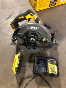 lot 7 image: DEWALT FLEXVOLT 60V MAX Cordless Brushless 7-14 in. Circular Saw with Brake Customer Returns See Pictures