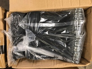 lot 20 image: Lot of  Elama Black Plastic Hangers 100-Pack   Customer Returns See Pictures