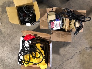 lot 45 image: Lot of Assorted Plumbing Items Various Models and Conditions Customer Returns See Pictures