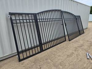 lot 14 image: Driveway Gates 20