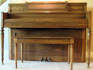 lot 1 image: Yamaha Console Piano