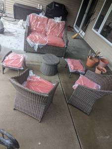 lot 71 image: Outdoor wicker patio set with NEW red Threshold cushions