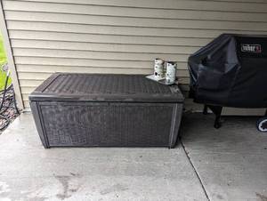 lot 72 image: Large Deck storage box 135 Ga