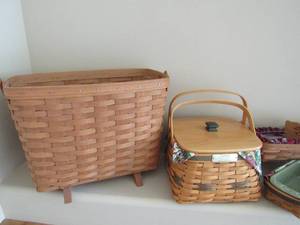 lot 98 image: Longaberger basket collection