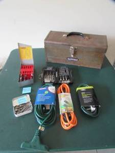 lot 112 image: Work bench bundle