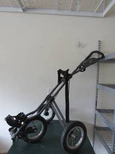 lot 123 image: Sun Mountain carry bag (wheeled cart for the bag)