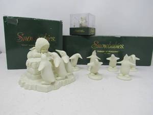 lot 126 image: collectible snowbabies