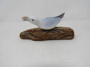lot 134 image: Vintage Seagull (Porcelain)  Denmark