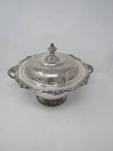 lot 152 image: Heritage Roger Bros 9450 Vintage Soup Tureen