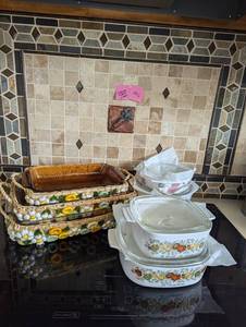 lot 182 image: Pyrex  Corning Mikasa