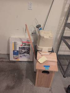 lot 120 image: Everything Bird  feeders, houses, and bird bath with misc bonus items