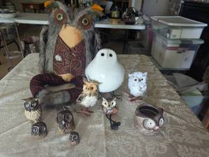 lot 282 image: Decor Owls