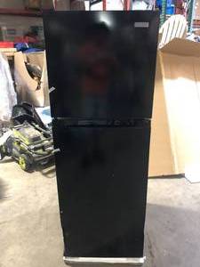 Vissani 10.1 cu. ft. Top Freezer Refrigerator in Black Damaged Customer Returns See Pictures