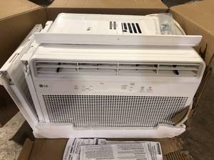 LG 6,000 BTU 115-Volt Window Air Conditioner Cools 250 sq. ft with Remote in White    Customer Returns See Pictures
