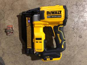 DEWALT ATOMIC 20V MAX Lithium Ion Cordless 23 Gauge Pin Nailer Tool Only  Customer Returns See Pictures