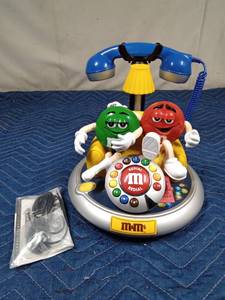lot 11 image: M&M telephone