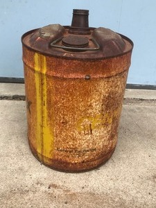 lot 209 image: Vintage Cenex Metal Motor Oil Can