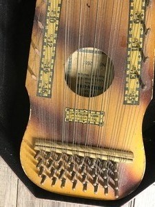 lot 254 image: Vintage Violin-Uke with Case - Marx Music Co. New Troy, Michigan