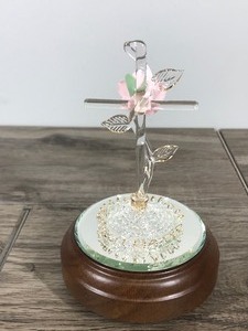 lot 285 image: Glass Cross with Rose Music Box