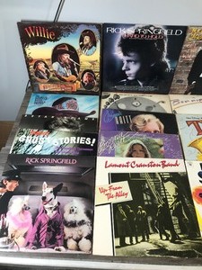 lot 300 image: Lot of 33 LP Vinyl Records