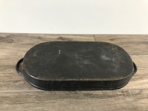 lot 315 image: Cast Iron Fish Frying Pan