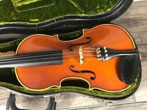 lot 328 image: Vintage Violin with Case & Bow