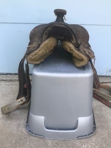 lot 391 image: Horse Saddle