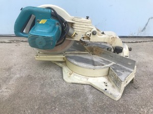 lot 392 image: Makita Miter Saw Model LS1011