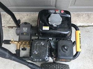 lot 429 image: DeWalt Gas Pressure Washer - Model DXPW3625 - 3600 PSI